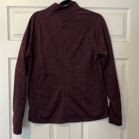 North Face fleece long sleeve layer - Picture 2 of 3